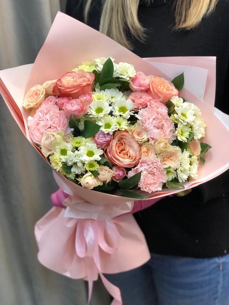 Букет цветов из: Гвоздики, Розы и Хризантемы в Лосино-Петровском