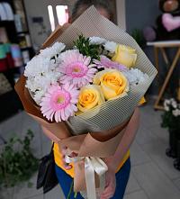 Букет цветов из:  Герберы, Розы и Хризантемы в Лосино-Петровском