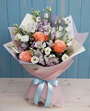 Букет цветов из:  Лизиантусы, Розы, Альстромерии и Гипсофила в Лосино-Петровском