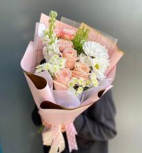 Букет цветов из:  Хризантемы и Розы в Лосино-Петровском